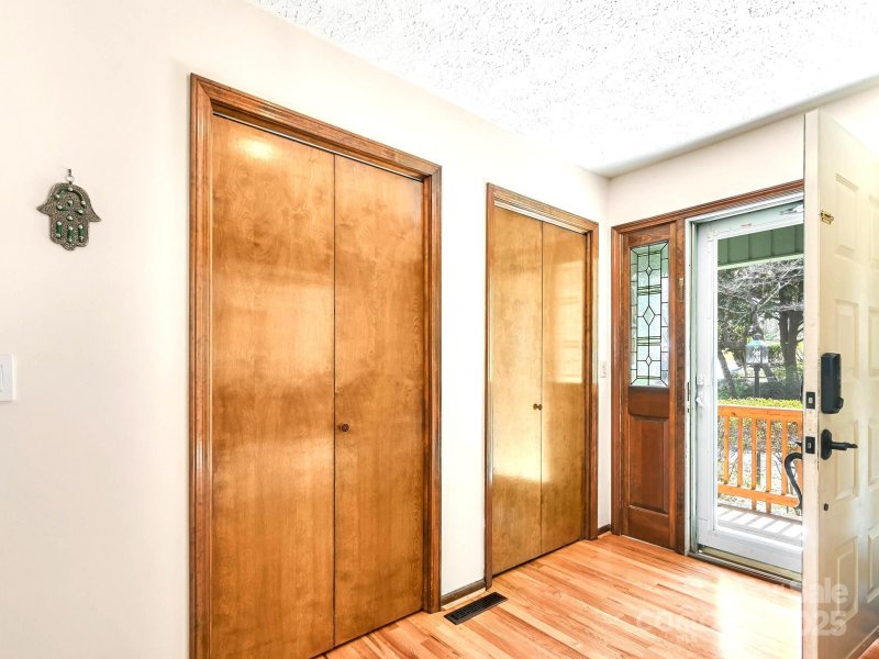 Property image 4 at 71 Underhill Road, Hendersonville, NC 28792