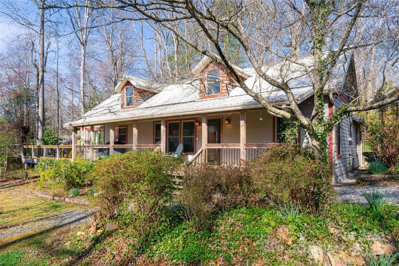 Property image 3 at 20 Meeks Road, Black Mountain, NC 28711