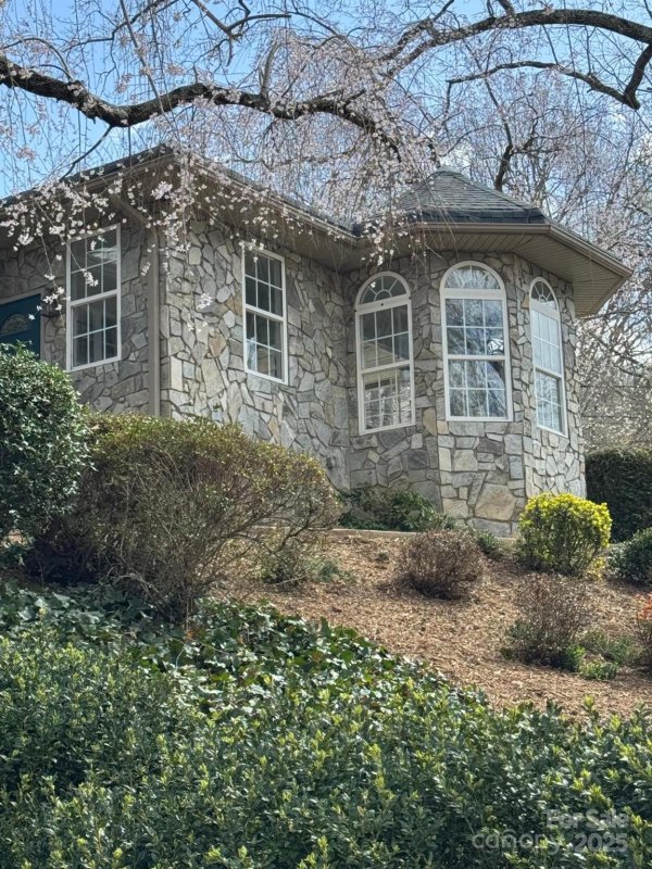 Property image 4 of 3 Northwood Road in Grove Park, Asheville, NC 28804