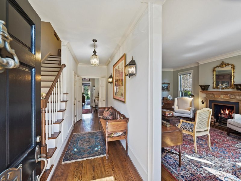 Property image 3 at 227 Perrin Place, Charlotte, NC 28207