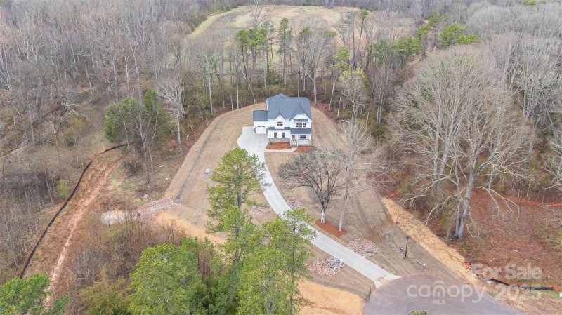 558 Edmunds Lane