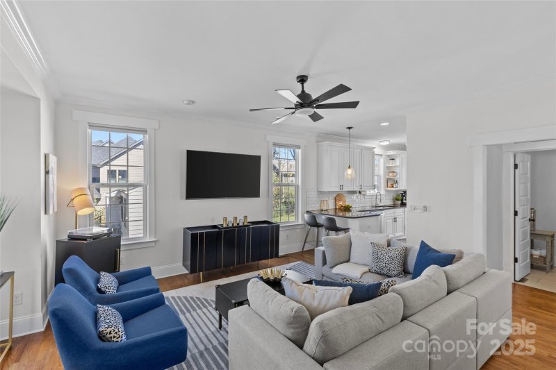 Property image 3 at 2212 Yadkin Avenue, Charlotte, NC 28205