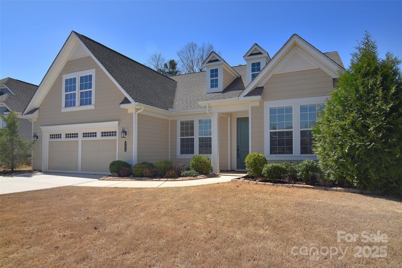 Property image 2 at 6521 Shoff Circle, Charlotte, NC 28215