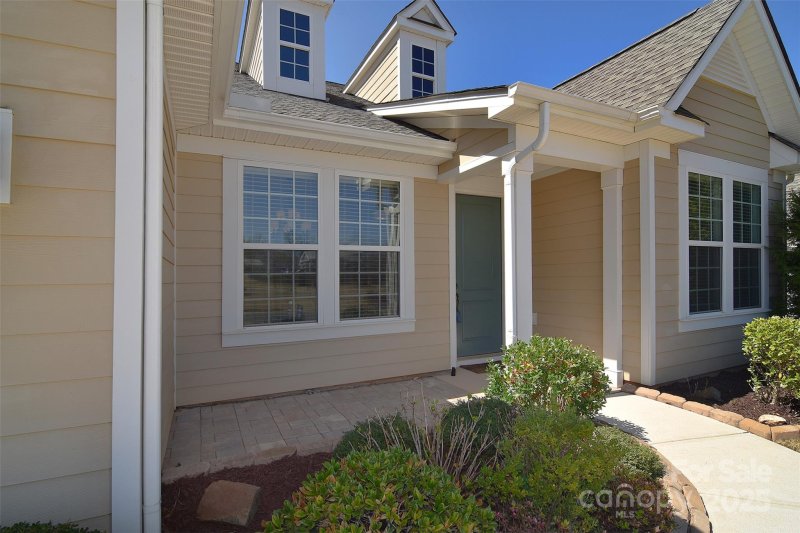 Property image 3 at 6521 Shoff Circle, Charlotte, NC 28215