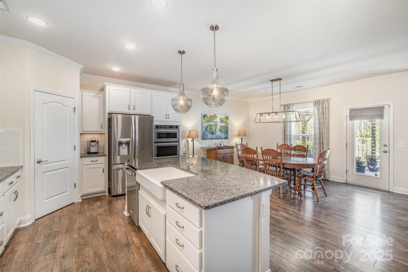 Property image 4 at 5306 Tilley Manor Drive, Matthews, NC 28105