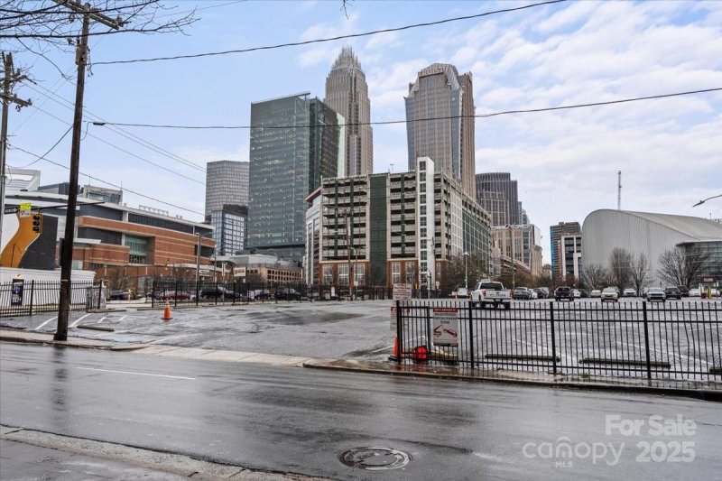 Property image 2 at 525 E 6th Street, Charlotte, NC 28202