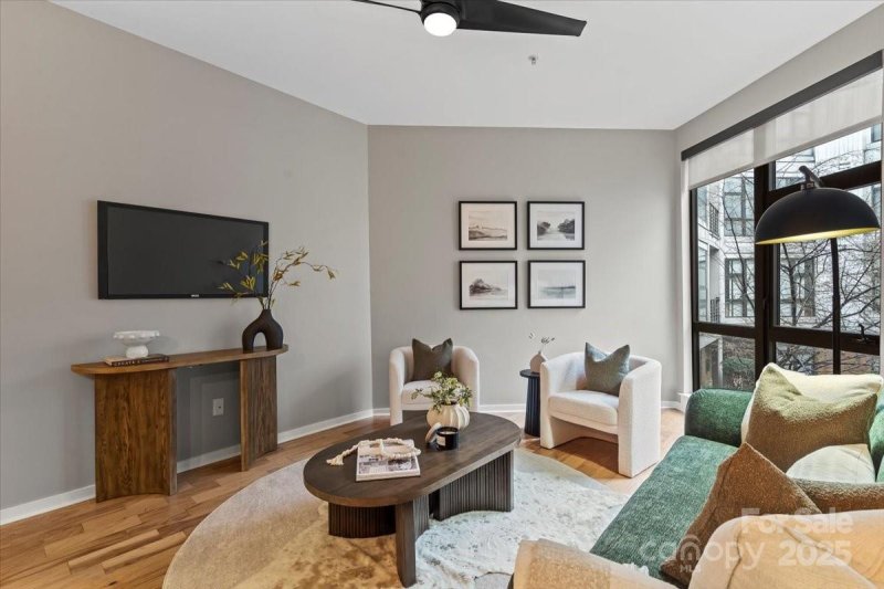 Property image 3 at 525 E 6th Street, Charlotte, NC 28202