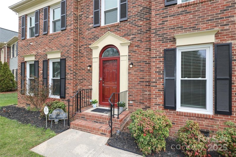 Property image 2 at 10914 Ridge Acres Road, Charlotte, NC 28214