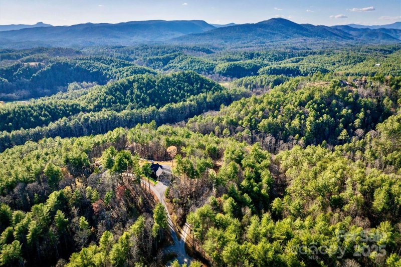 Property image 2 at 5608 Table View Lane, Lenoir, NC 28645