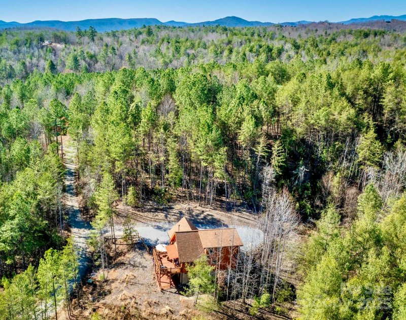 Property image 3 at 6033 Low Country Road, Lenoir, NC 28645