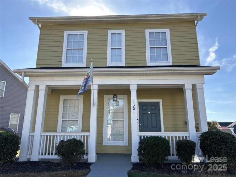 1301 Rising Oak Drive