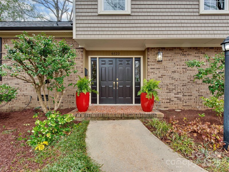 Property image 2 at 6523 Tall Oaks Trail, Charlotte, NC 28210