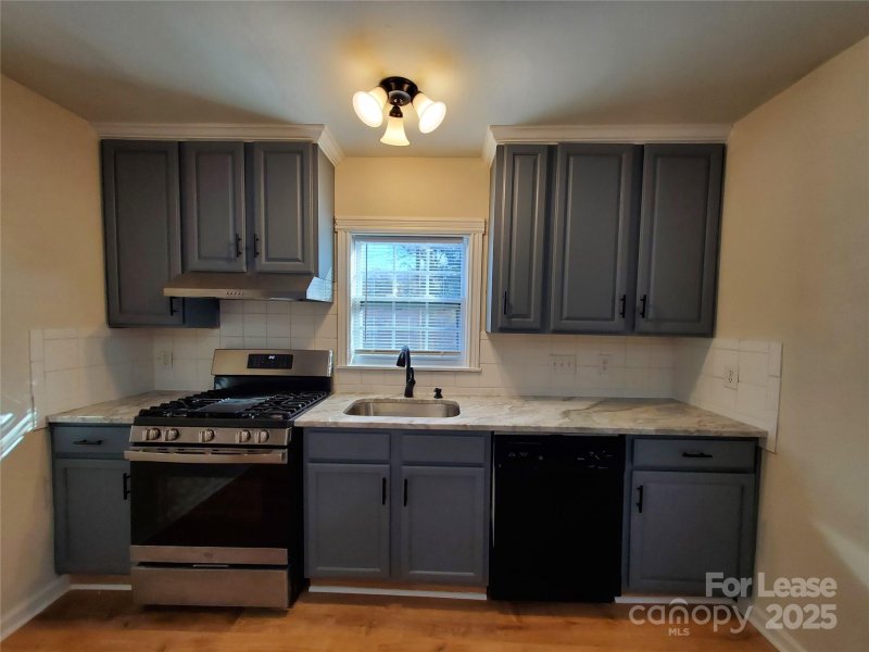 Property image 3 at 3828 Ironwood Street, Charlotte, NC 28206