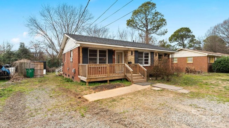 Property image 4 at 4914 Ridgeley Drive, Charlotte, NC 28208