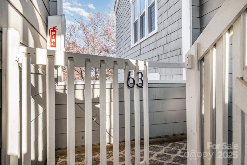 Property image 2 at 433 W 8th Street, Charlotte, NC 28202