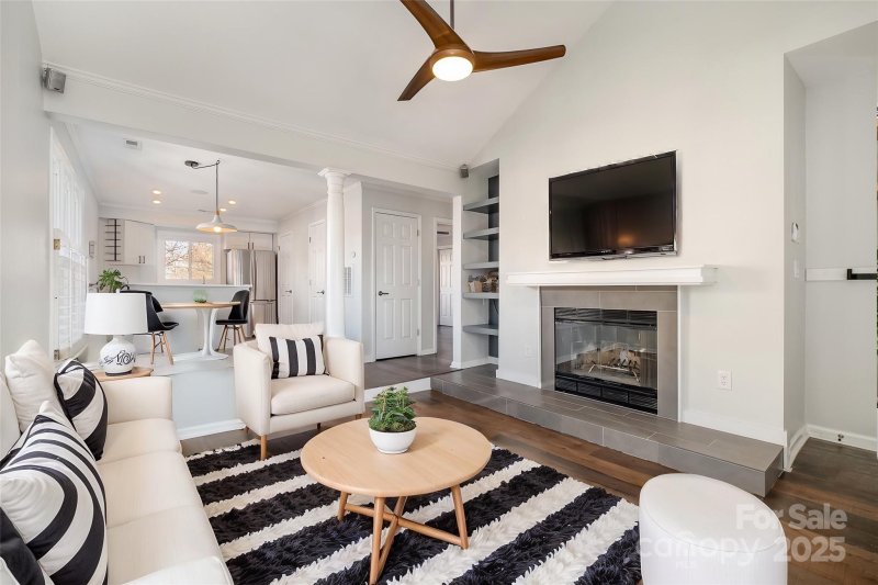 Property image 5 at 433 W 8th Street, Charlotte, NC 28202