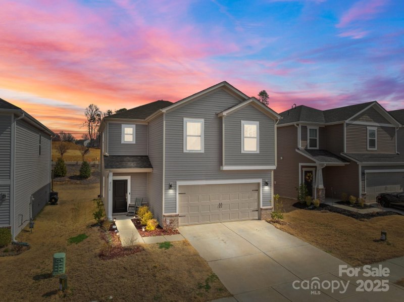 Property image 2 at 2116 Belterra Drive, Charlotte, NC 28216