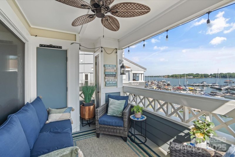 18767 Vineyard Point Lane