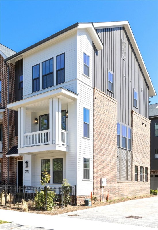 3115 Pinehurst Place