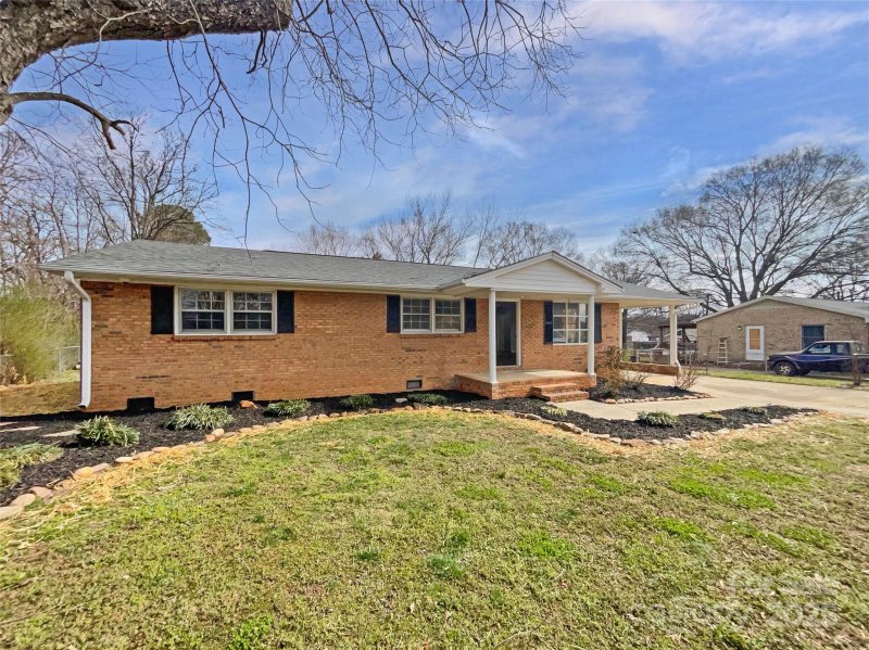 Property image 2 at 206 Oshea Avenue, Gastonia, NC 28056