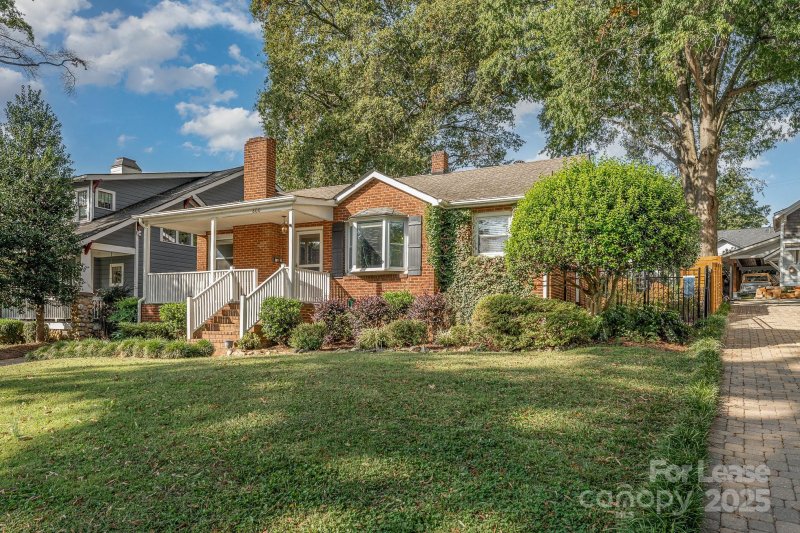 Property image 4 at 800 Mcdonald Avenue, Charlotte, NC 28203