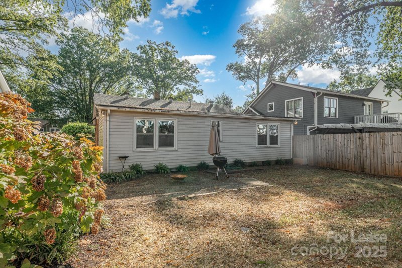 Property image 5 at 800 Mcdonald Avenue, Charlotte, NC 28203
