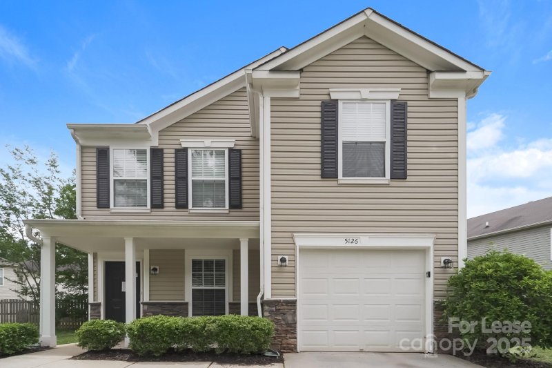 Property image 4 at 5126 Vanhoy Lane, Charlotte, NC 28269