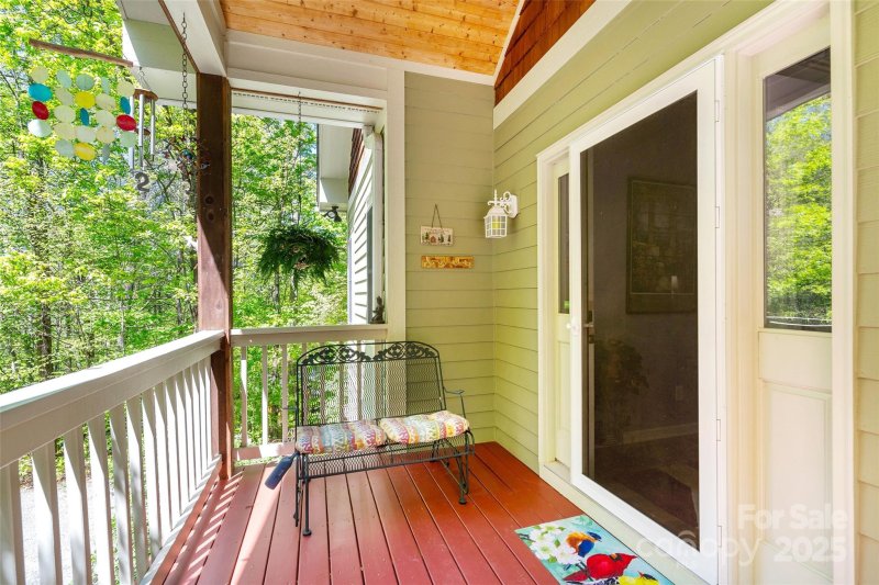 Property image 3 at 27 Hunting Lodge Drive, Black Mountain, NC 28711