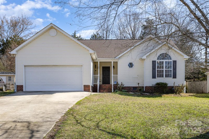 Property image 2 at 959 Avery Court, Concord, NC 28025