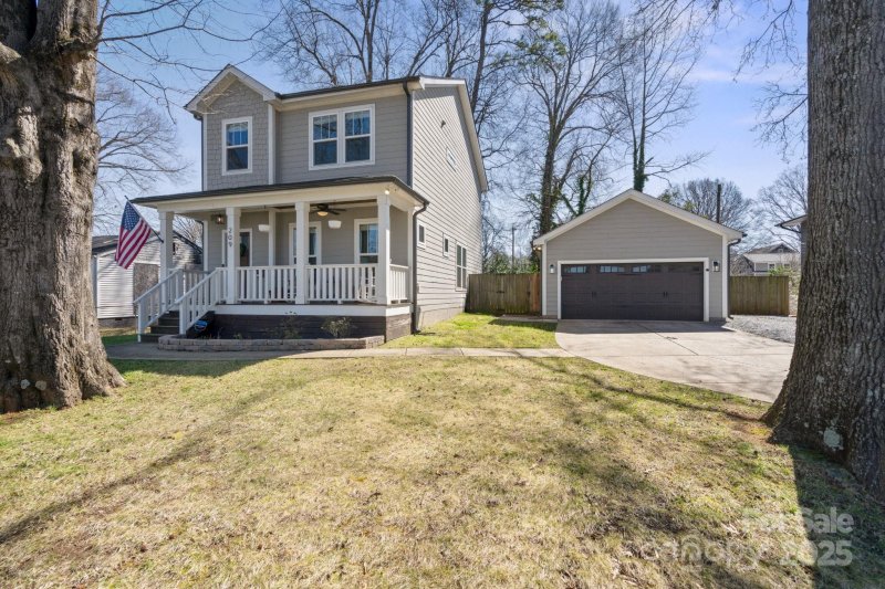 Property image 3 at 209 S Gardner Avenue, Charlotte, NC 28208