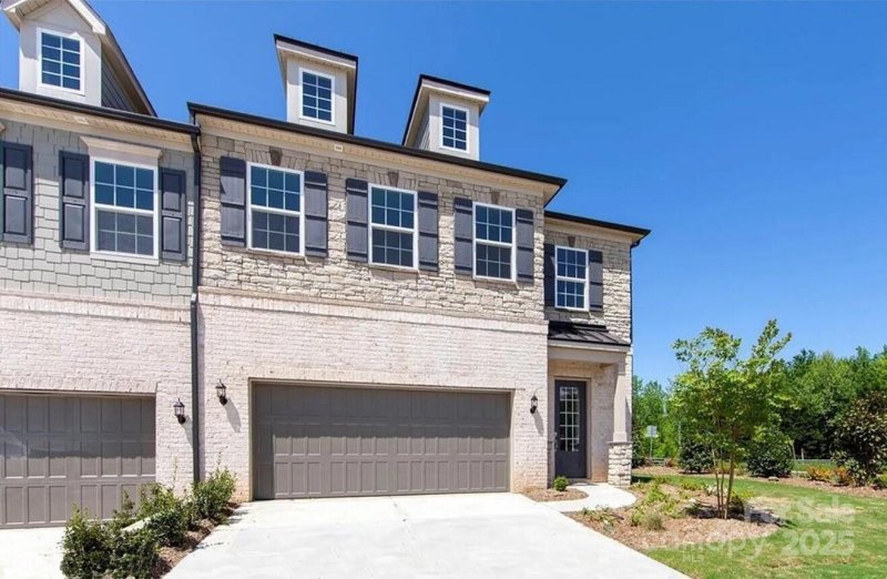 104 Kentmore Drive