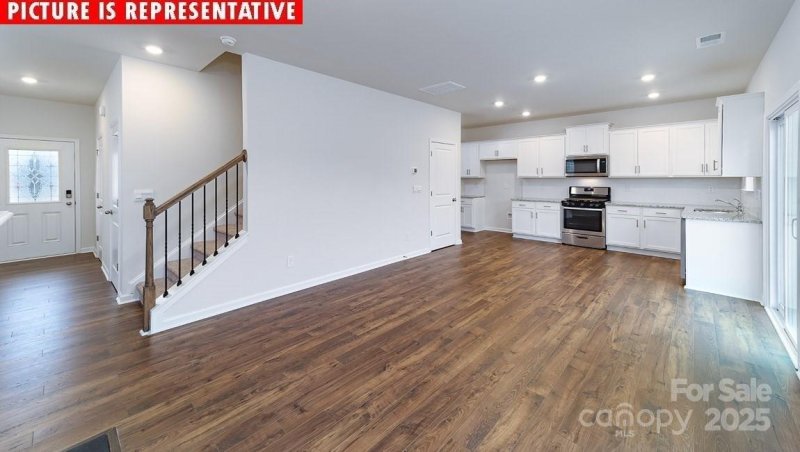 Property image 2 at 11220 Cardinal Creek Avenue, Charlotte, NC 28215