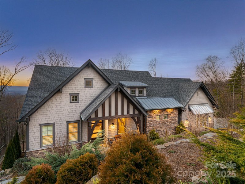 Property image 2 at 71 Villa Nova Drive, Asheville, NC 28804