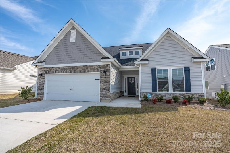 Woodcreek, Elgin Community