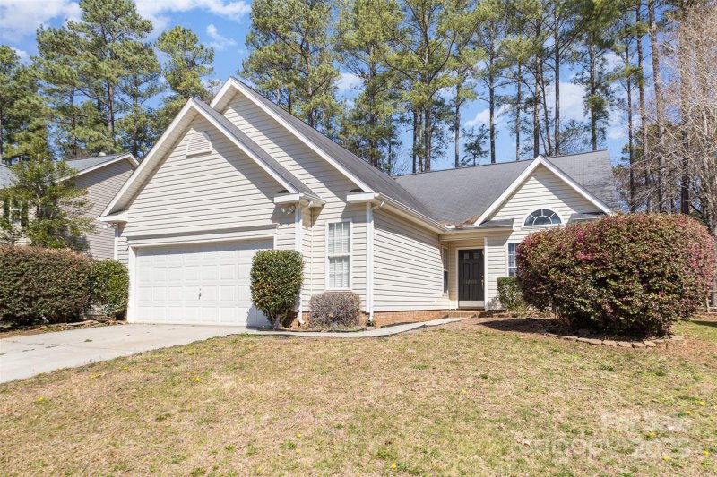 Property image 2 at 12810 English Walnut Lane, Charlotte, NC 28215