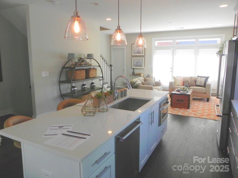 Property image 3 at 127 Grandin Road, Charlotte, NC 28208