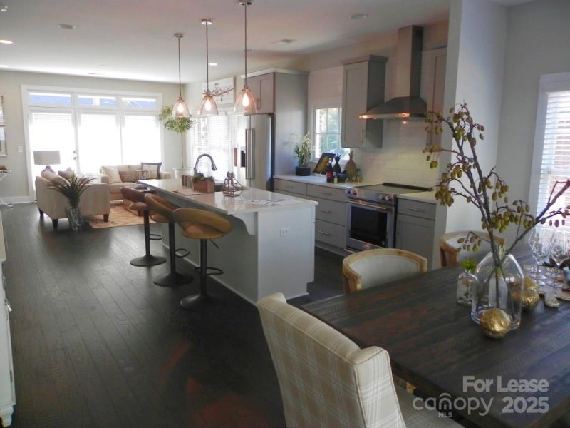 Property image 5 at 127 Grandin Road, Charlotte, NC 28208