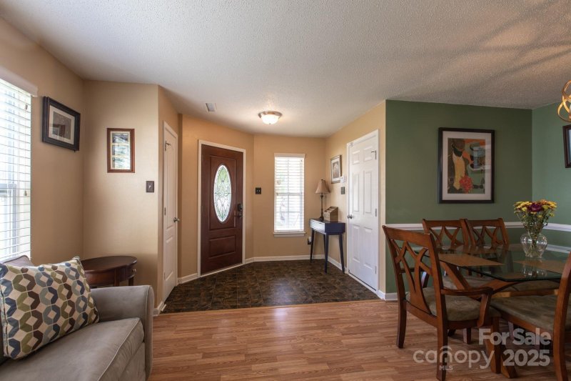 Property image 4 at 6808 Wandering Creek Drive, Charlotte, NC 28216