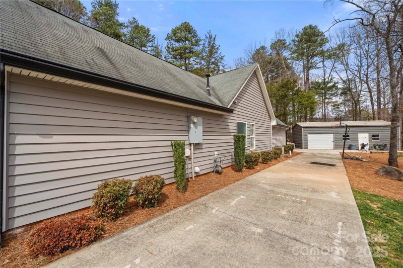 Property image 4 at 7219 Morningdew Court, Denver, NC 28037