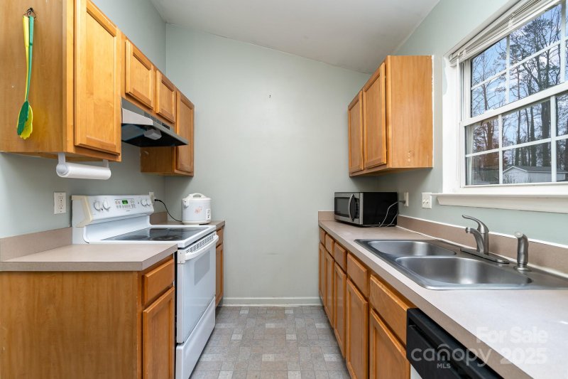 Property image 5 at 3604 Oakwood Road, Charlotte, NC 28269