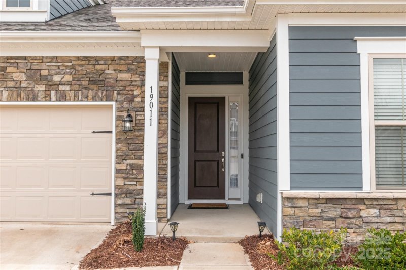 Property image 2 at 19011 Dry Narrows Way, Charlotte, NC 28278