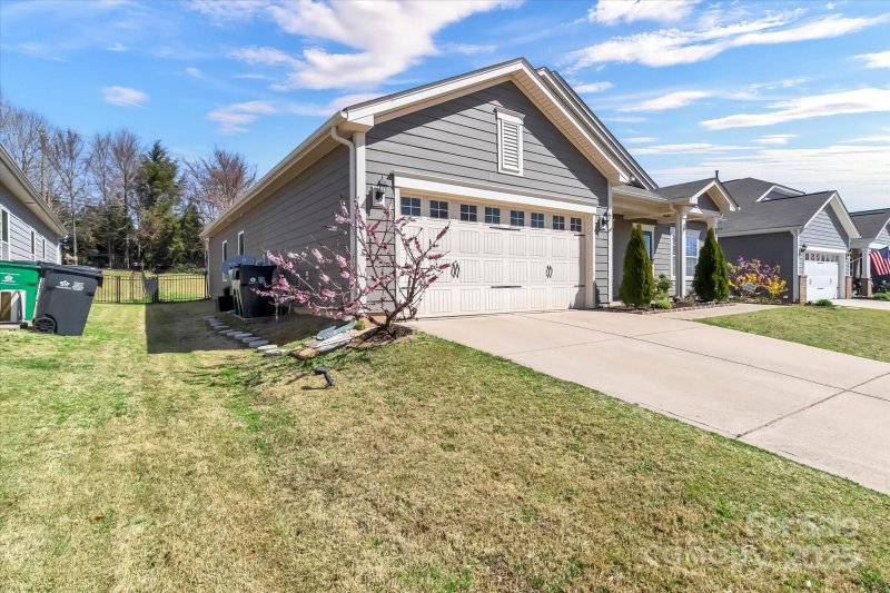 Property image 4 at 7316 Strawberry Fields Lane, Charlotte, NC 28278