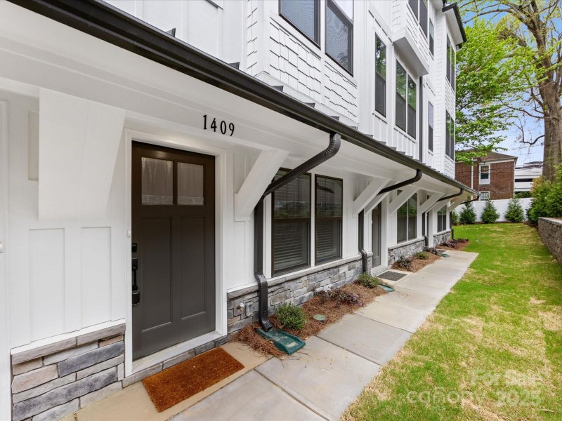Property image 3 at 1409 Kenilworth Avenue, Charlotte, NC 28203