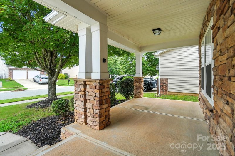 Property image 3 of 118 Glade Valley Avenue in Waterlynn, Mooresville, NC 28117