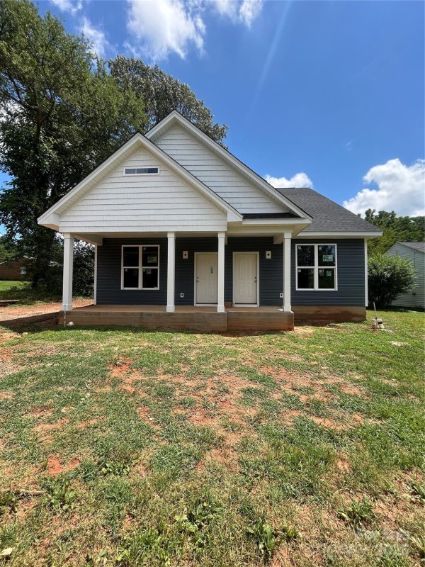 Property image 3 of 810 812 Lincoln Street in Wampum Mill, Lincolnton, NC 28092