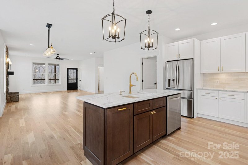 Property image 3 at 119 Deer Run Lane, Asheville, NC 28805