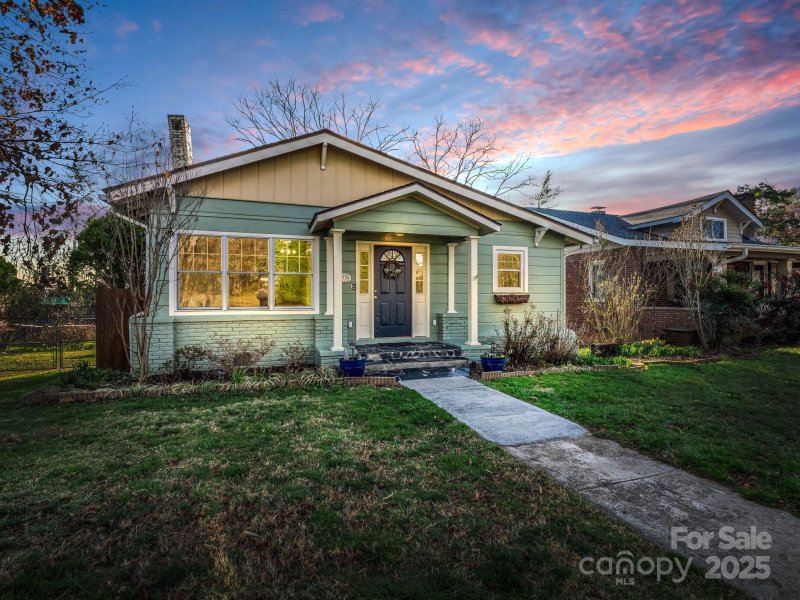 Druid Hills, Hendersonville Community