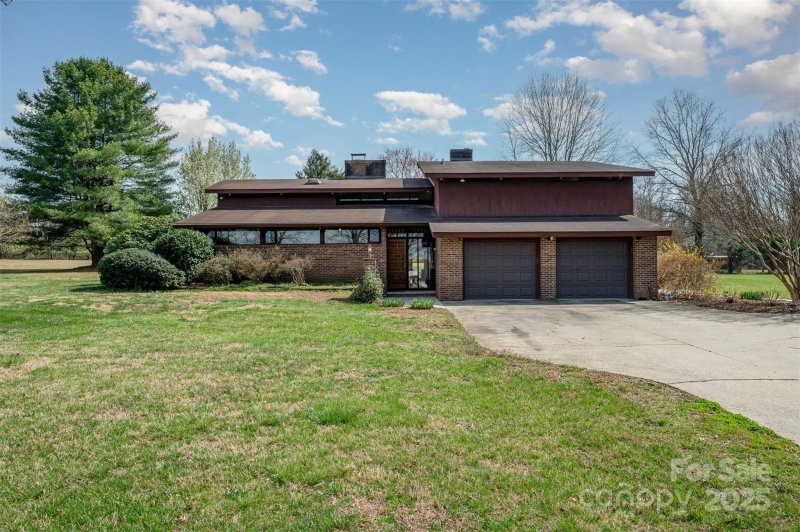 Property image 4 at 190 Country Drive, Statesville, NC 28625