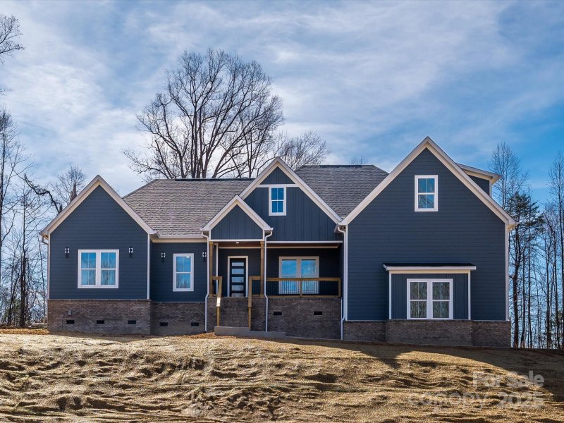 1022 Harrogate Drive