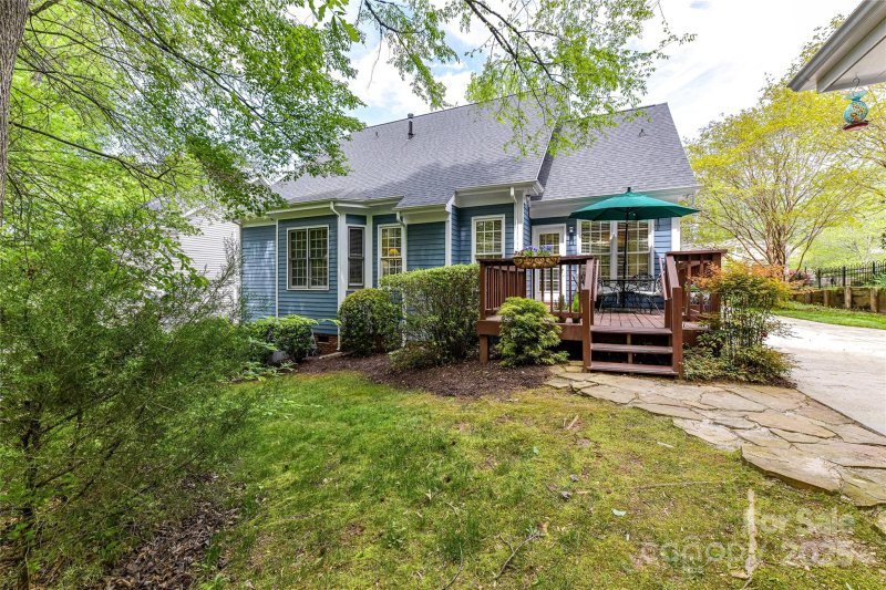 Property image 2 of 306 Ashby Drive in Mcconnell, Davidson, NC 28036